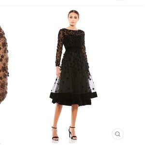 Macduggal dress size 4 NWT black